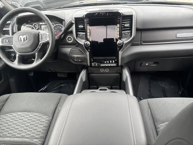 2026 RAM 3500 Big Horn - Photo 11