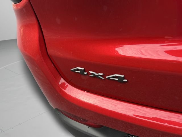New 2026 Red Hot Pearlcoat Jeep Latitude Altitude image 10