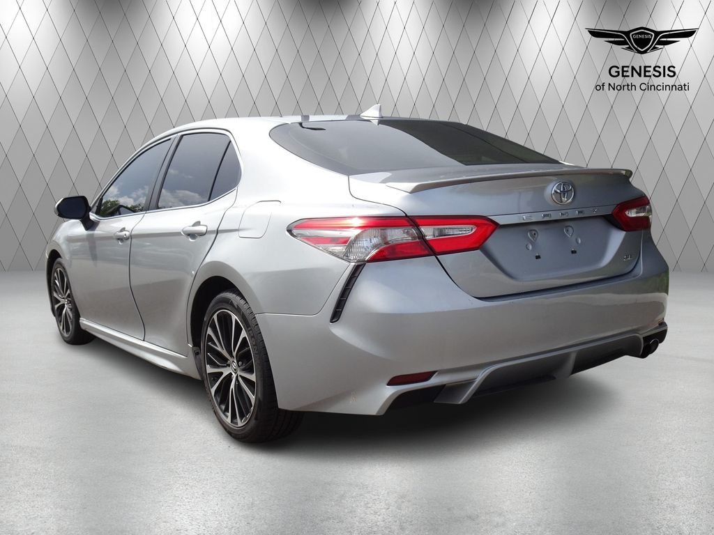 Used 2019 Silver Toyota SE image 3