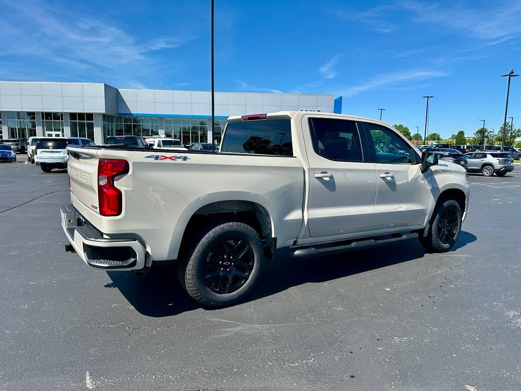 New 2026 White Sands Chevrolet RST image 3