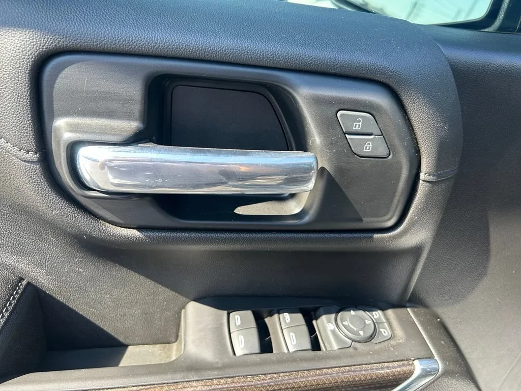 Used 2021 SHADOW GRAY METALLIC Chevrolet LT Trail Boss image 16