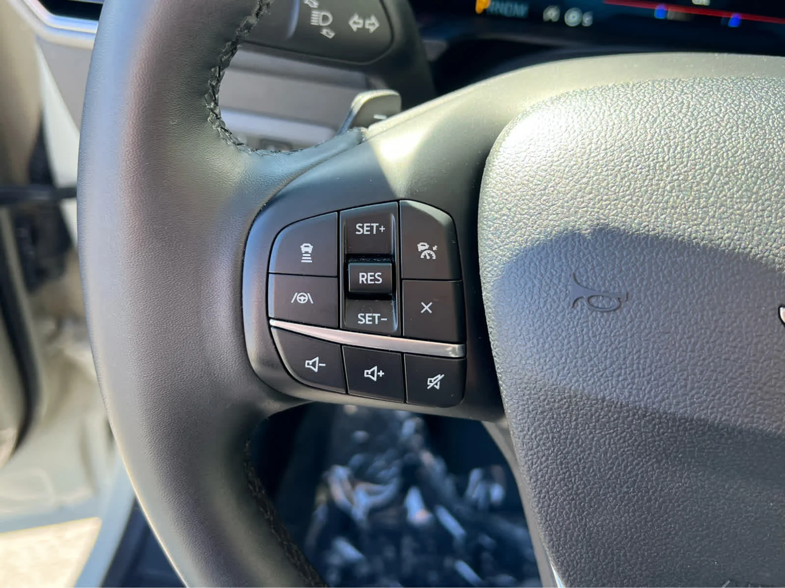Used 2025 Desert Sand Ford Badlands image 32