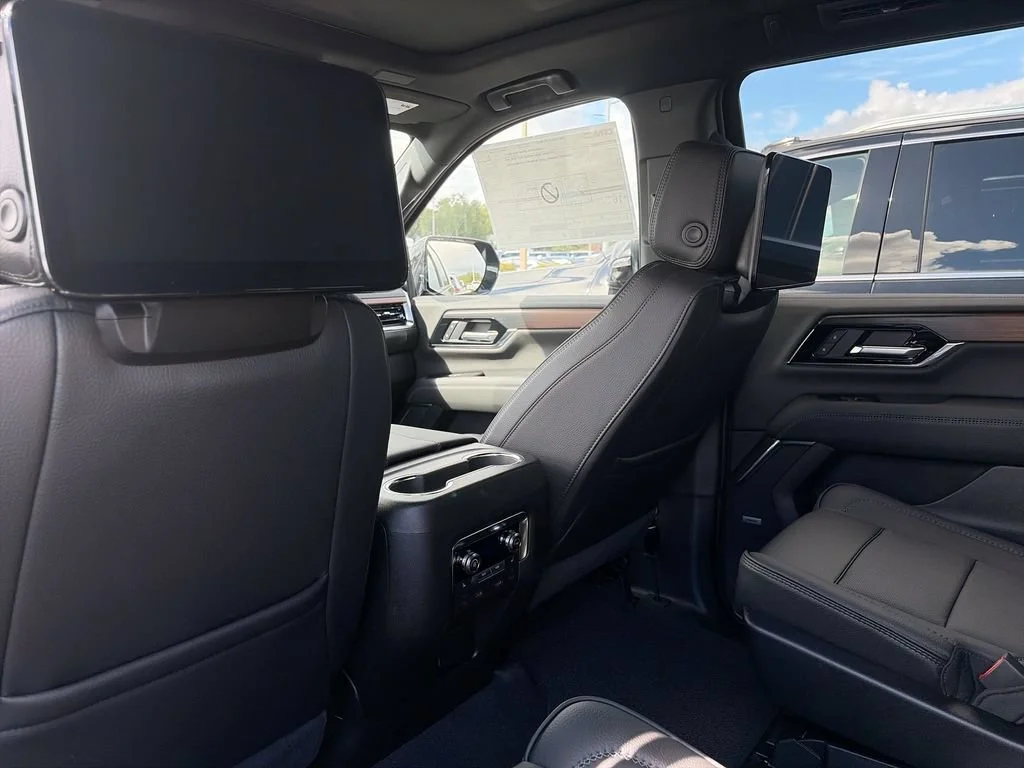 2026 GMC Yukon XL Denali - Photo 29