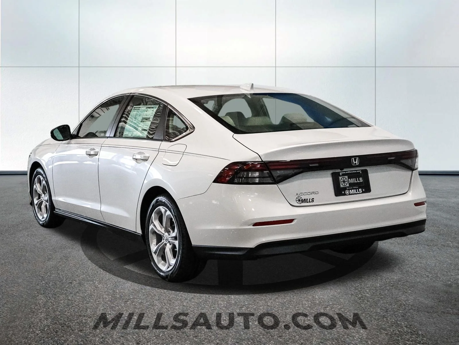 New 2026 Platinum White Pearl Honda LX image 5