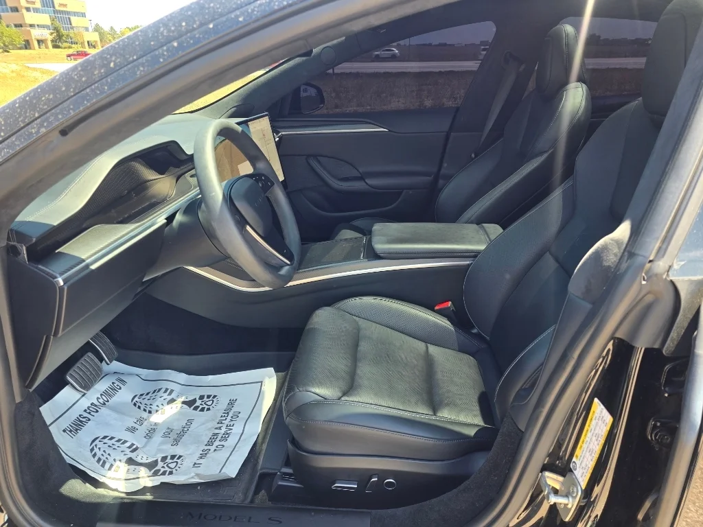 Used 2023 BLACK Tesla Plaid image 11