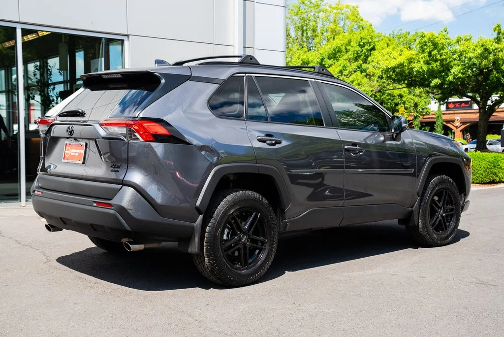 Used 2022 Gray Toyota XLE image 6