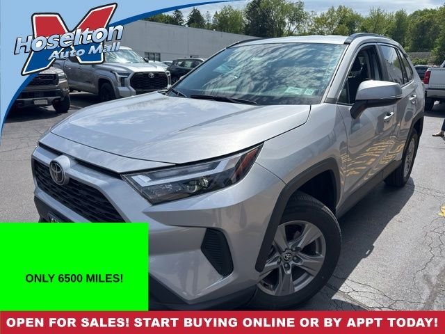 2024 Toyota RAV4 XLE AWD's photo