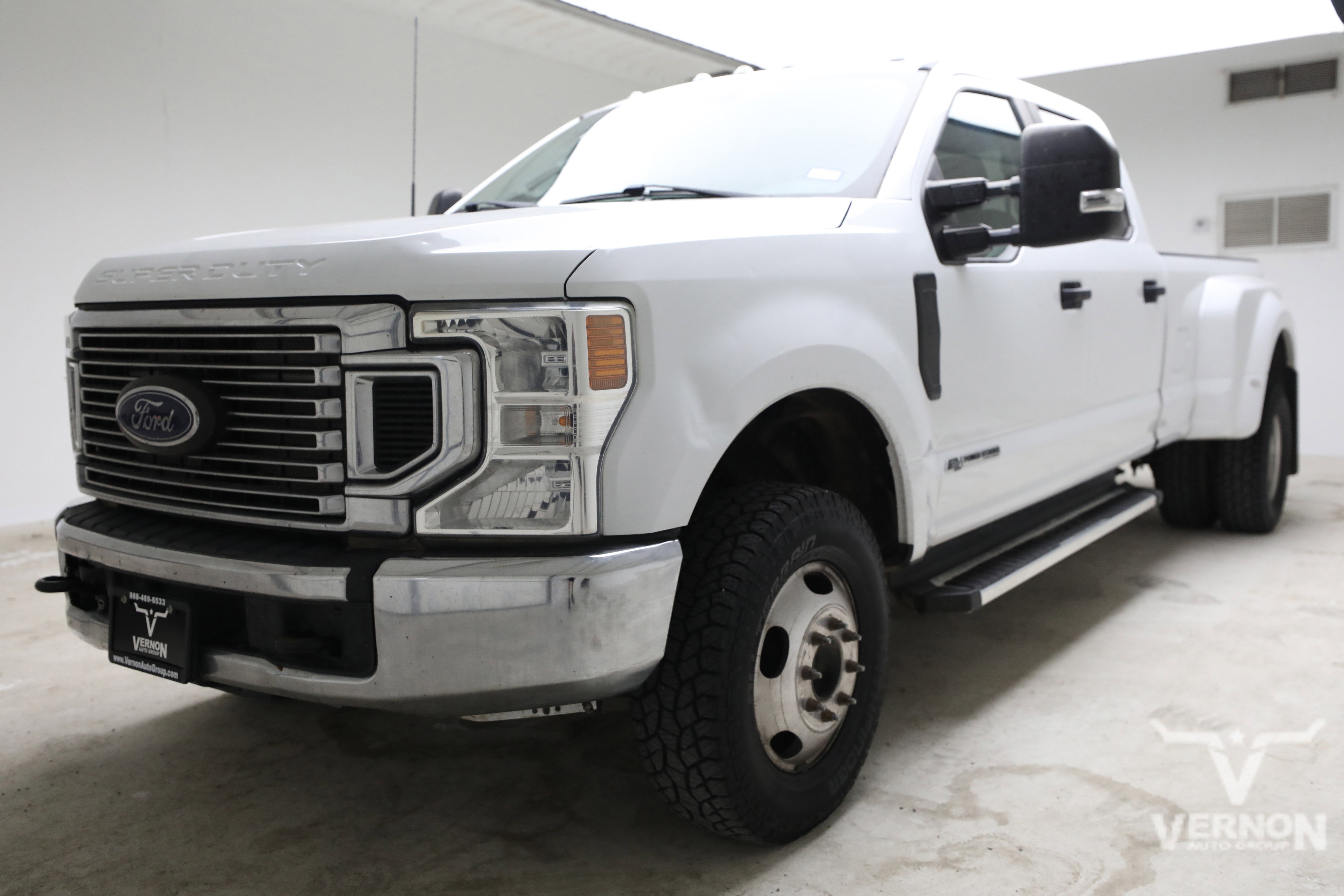 2022 Ford F-350 XL 4x4 Crew Cab 8' Box DRW's photo