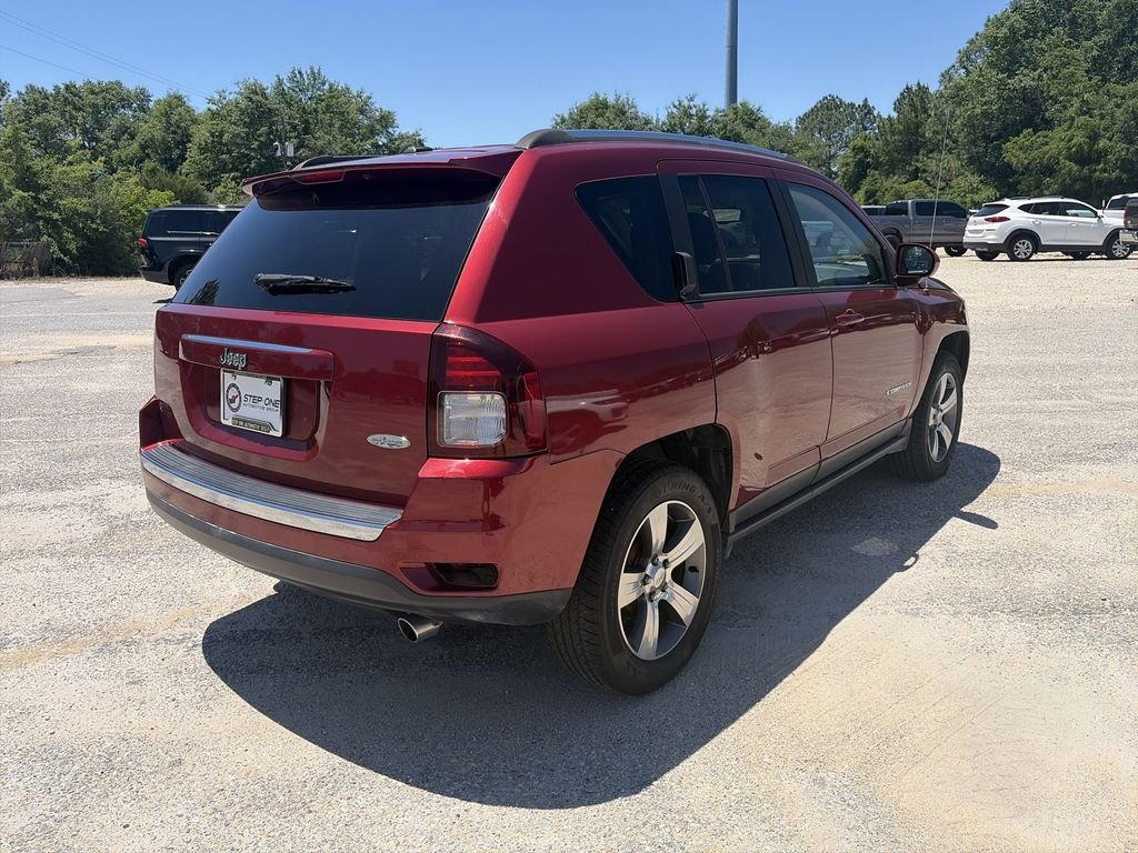 Used 2017 Red Jeep Latitude image 6