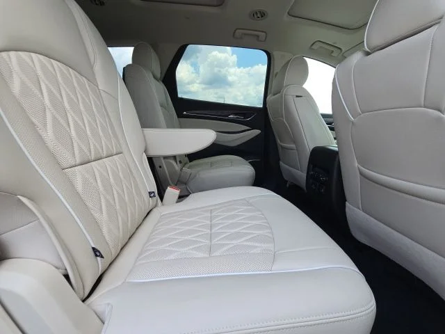 Used 2023 Green Buick Avenir image 16