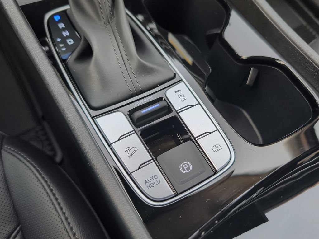 New 2026 Phantom Black Hyundai SEL Plus image 28