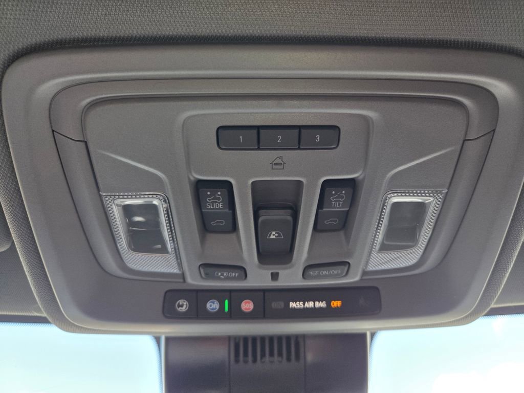 New 2026 Summit White Chevrolet RST image 42