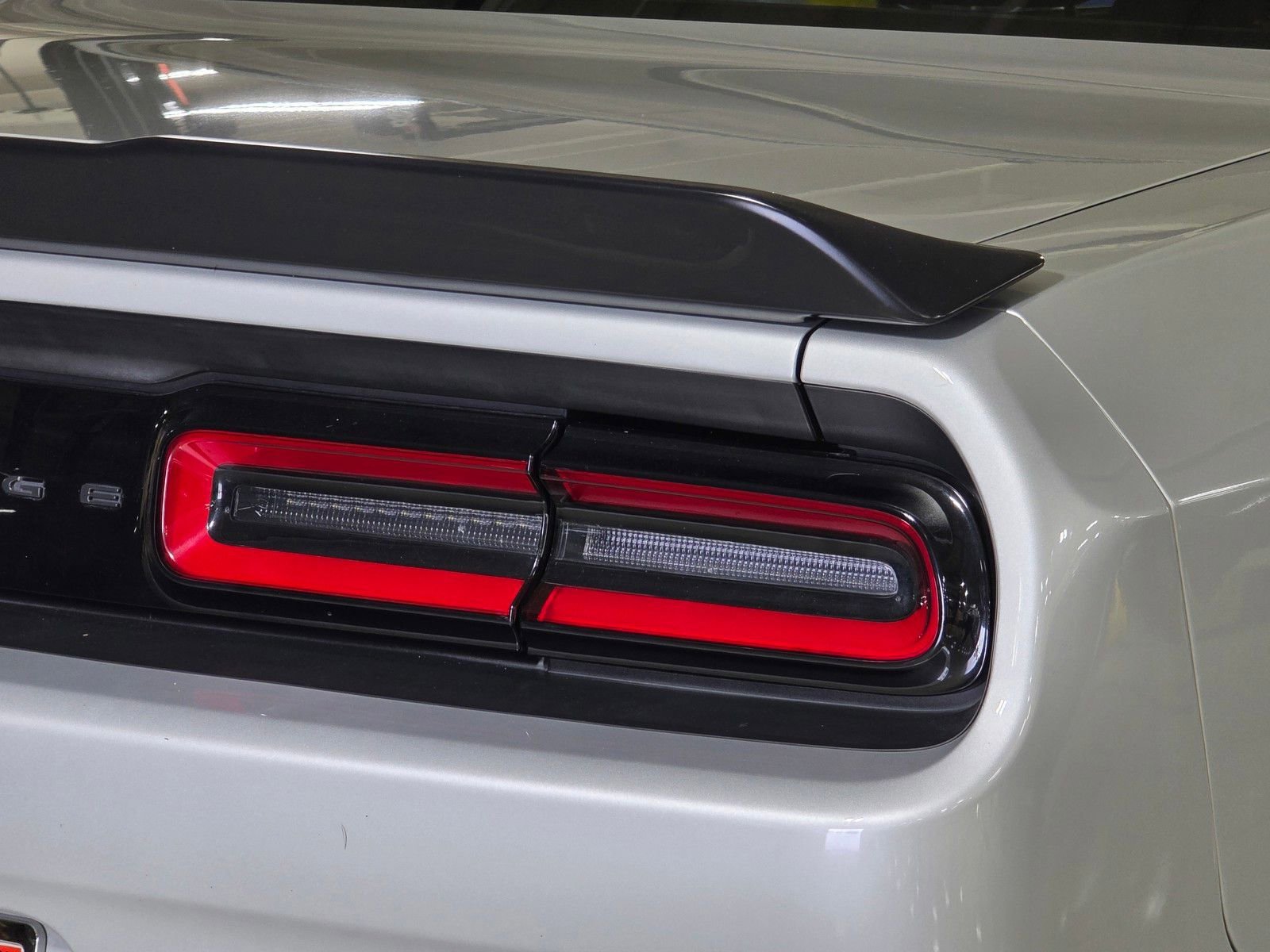 Used 2022  Dodge SXT image 12