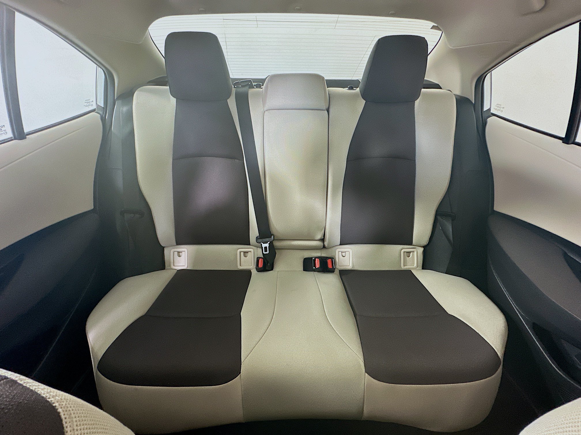 Certified Used 2025 Pearl Toyota LE image 29