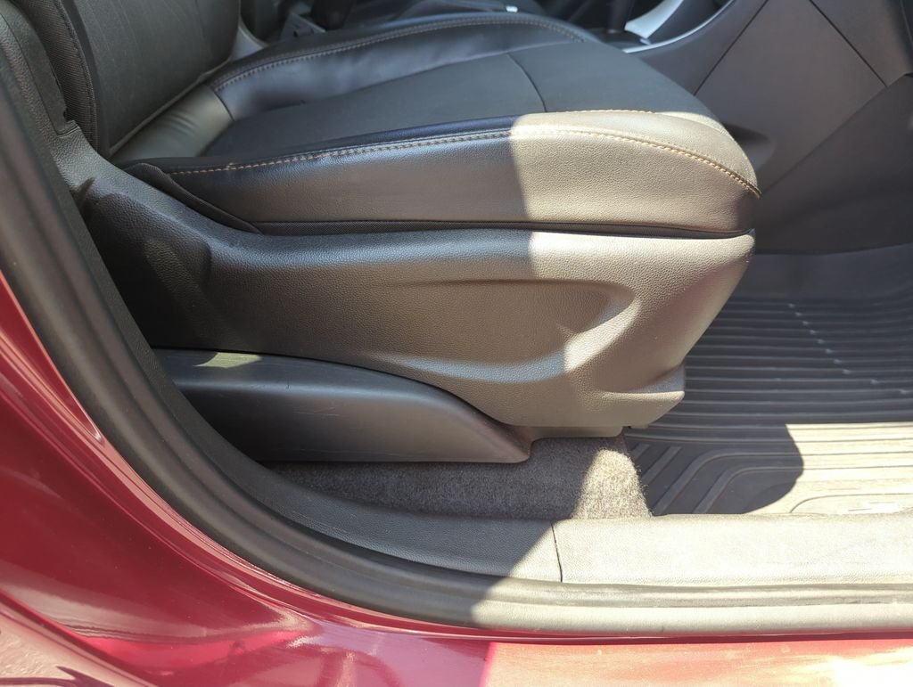 Used 2018 Red Chevrolet LT image 36