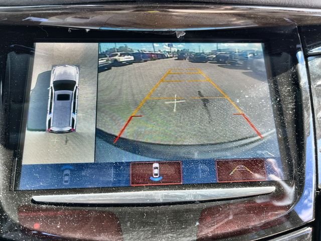Used 2020 Silver Cadillac Luxury image 24
