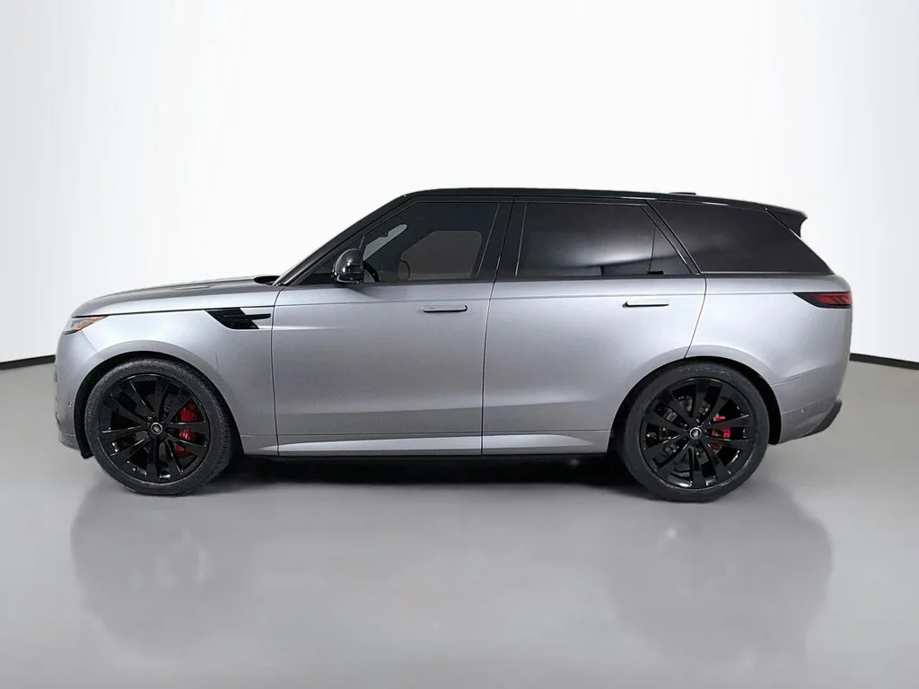 Certified Used 2024 Eiger Grey Metallic Land Rover Dynamic SE image 8