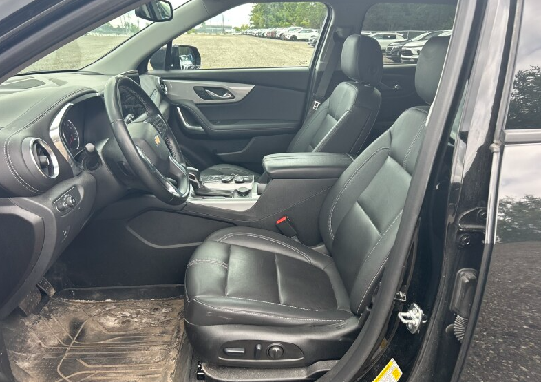 Used 2024 Black Chevrolet LT image 4
