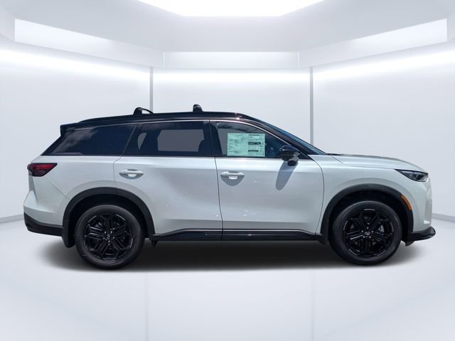 New 2027 2T RAD WHT INFINITI Sport AWD image 2