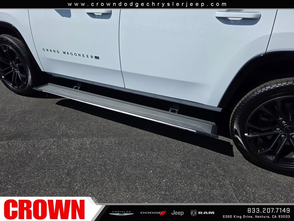 New 2026 Bright White Clear-Coat Exterior Paint Jeep Summit Obsidian image 10