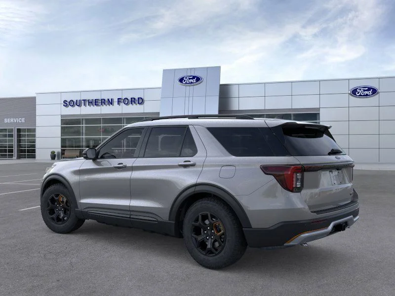 New 2026 Carbonized Gray Metallic Ford Tremor image 4
