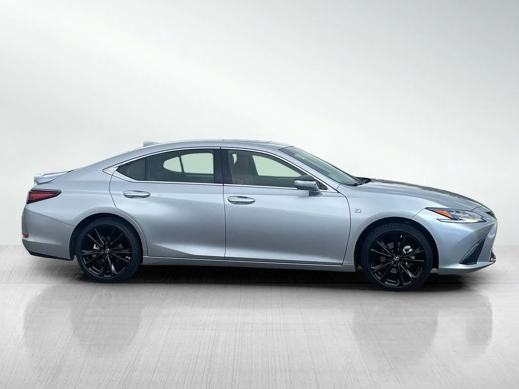 Used 2022 Iridium Lexus F Sport Handling image 2
