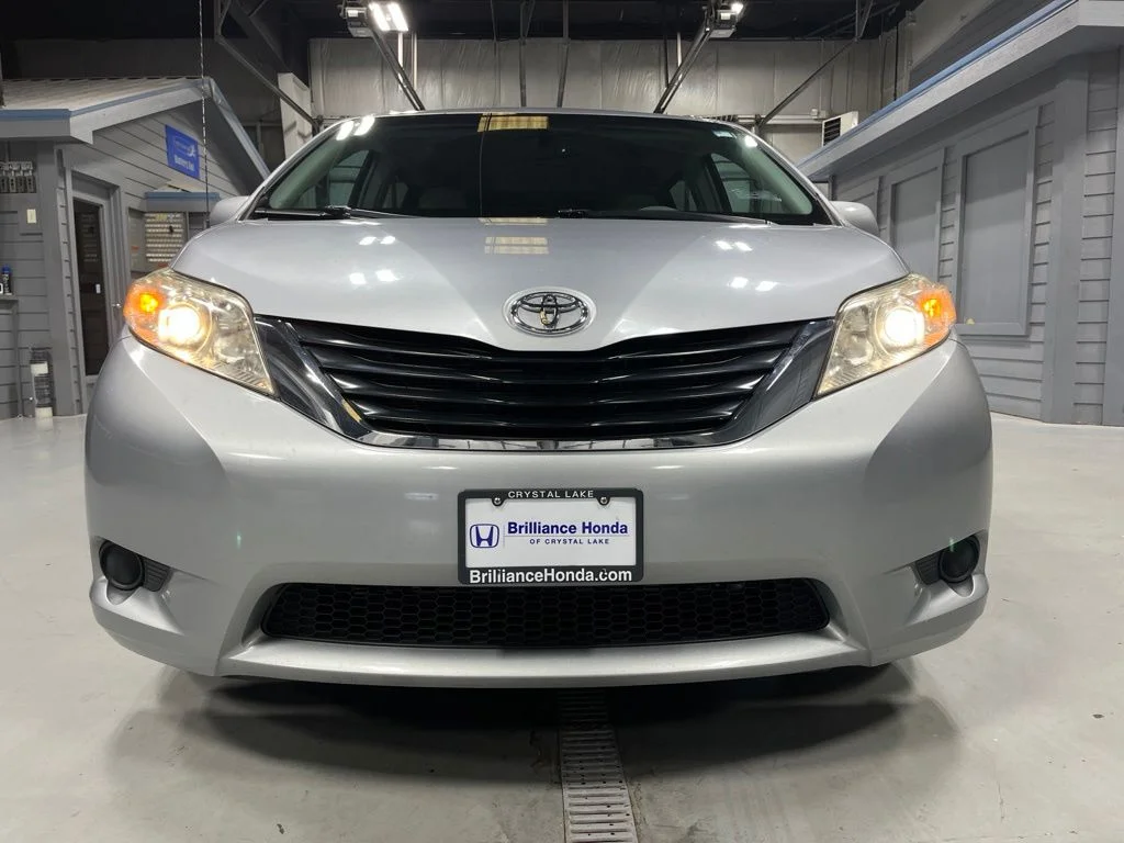 Used 2012 Toyota Sienna LE with VIN 5TDKK3DC7CS184783 for sale in Crystal Lake, IL