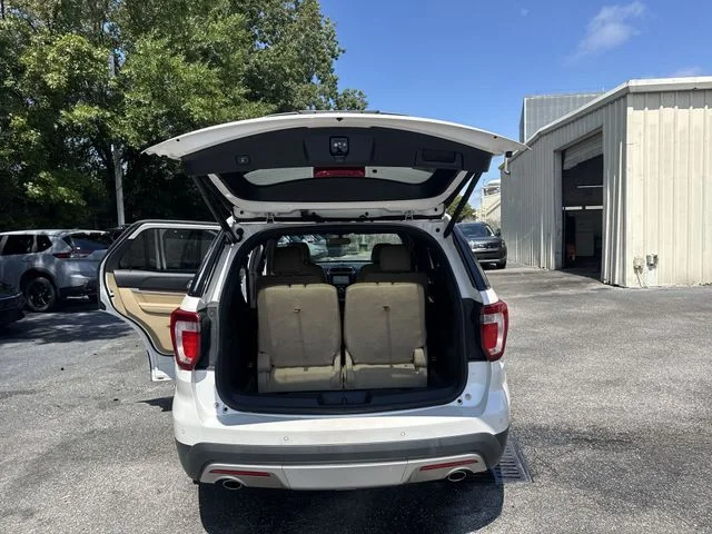 Used 2017 White Ford Limited image 13