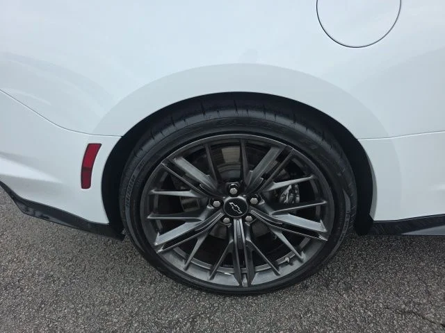 Used 2023 White Chevrolet ZL1 image 12