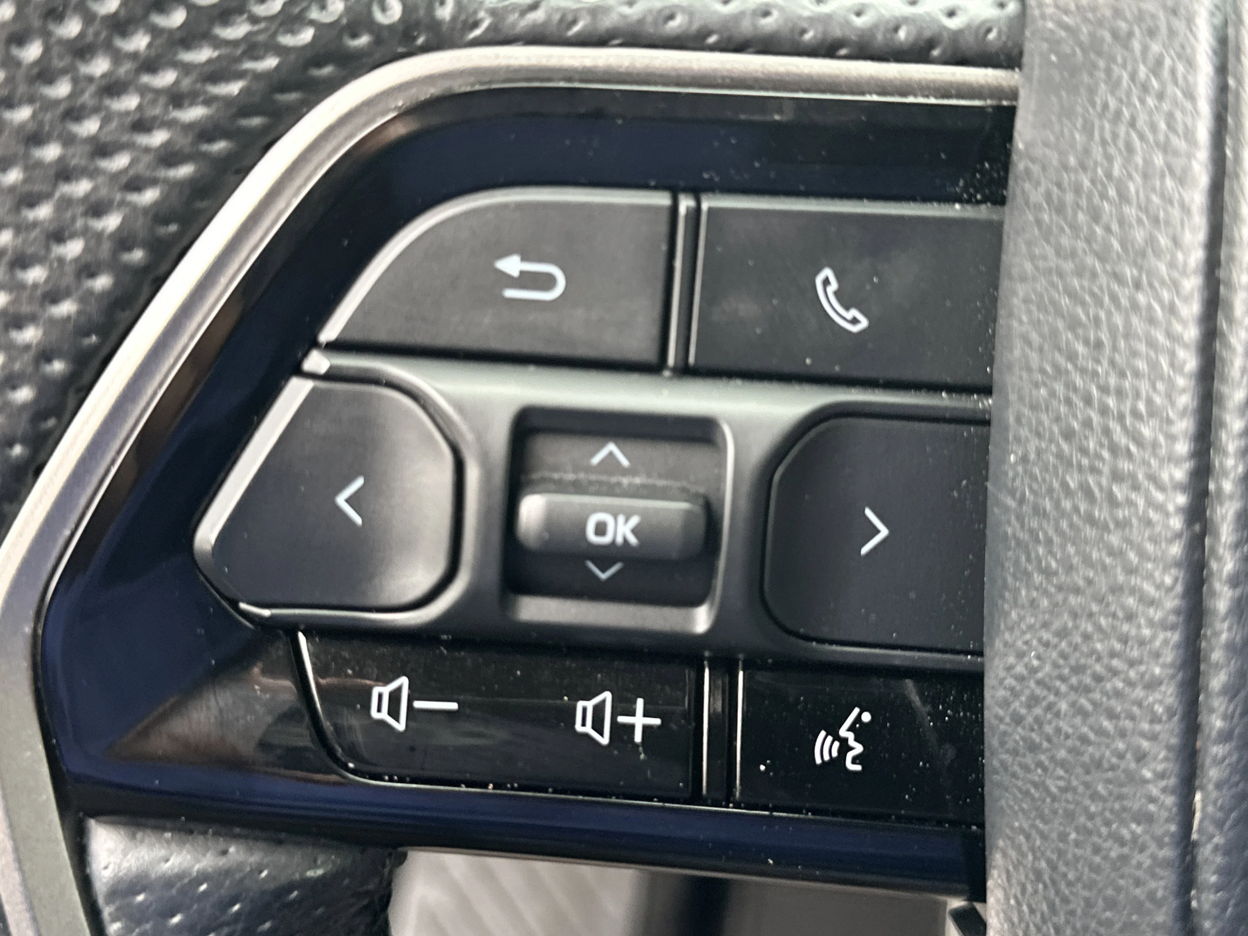 Used 2024 Ice Cap Toyota SR5 image 24