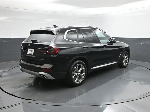 Used 2024 Black BMW sDrive30i image 8