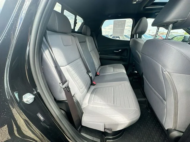 Used 2024 Black Hyundai SEL image 31