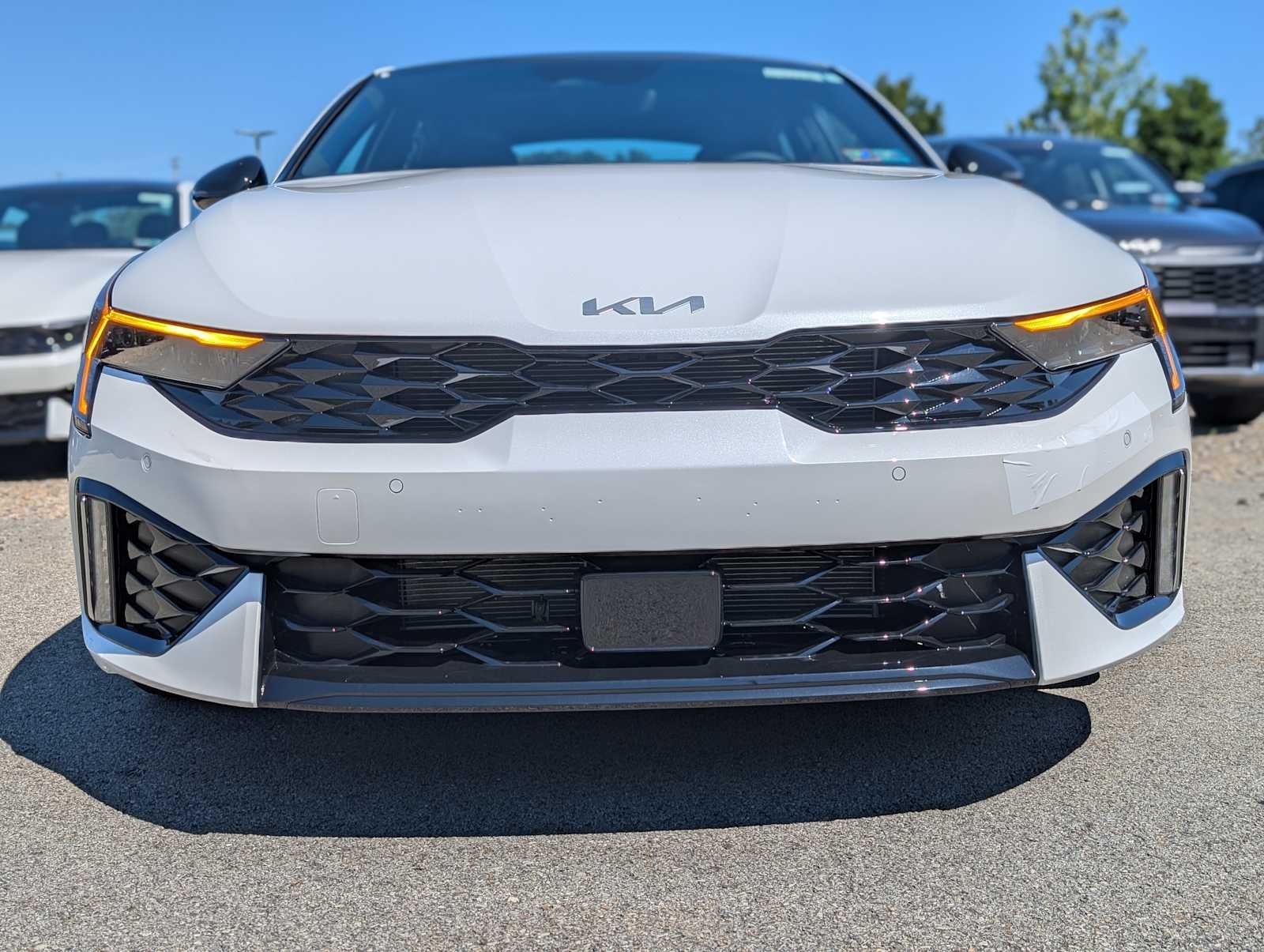 New 2026 Snow White Pearl Kia GT-Line image 2