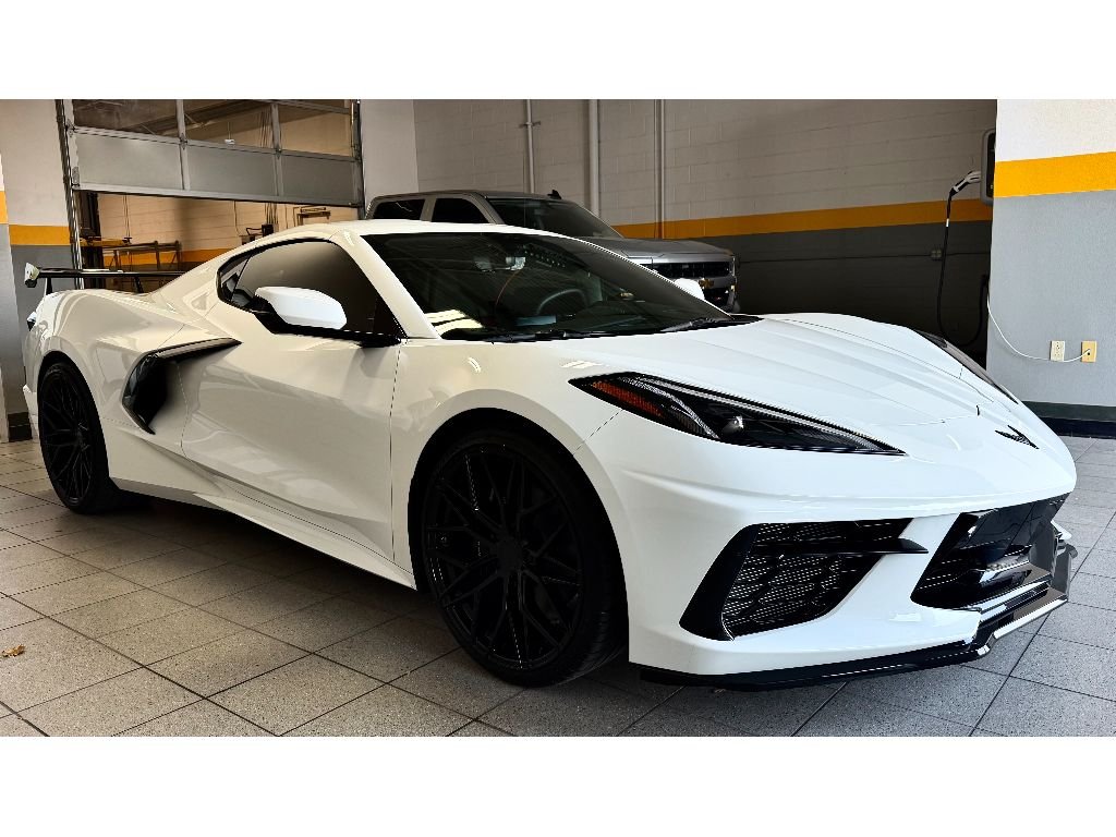 Used 2023 White Chevrolet 2LT image 2