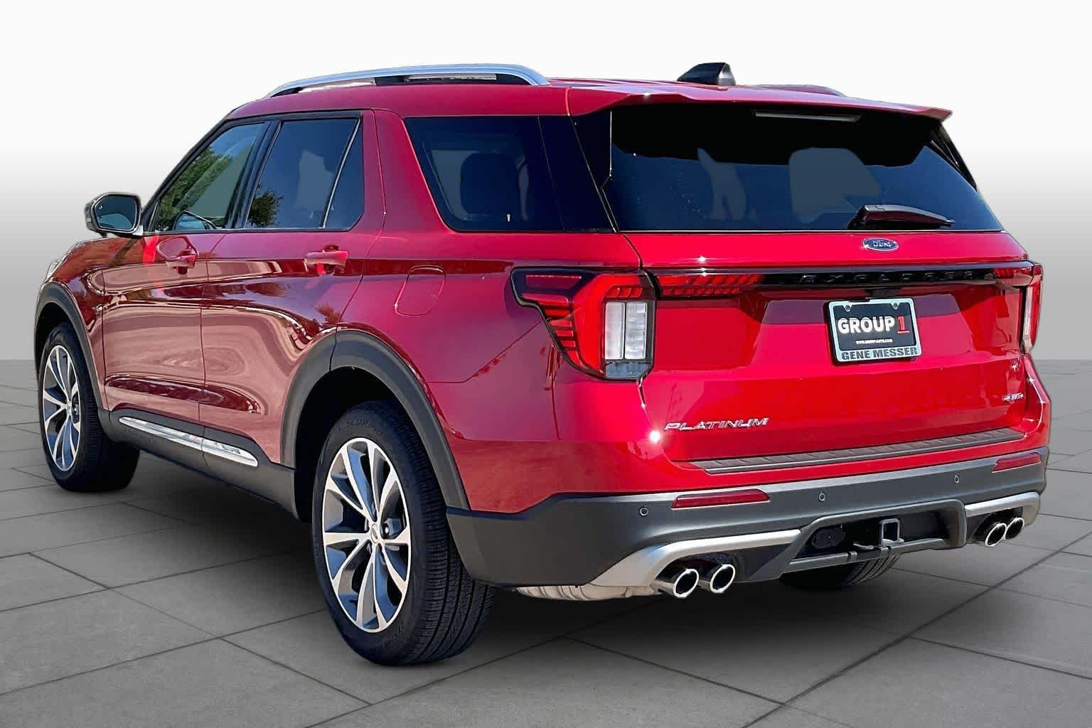 Used 2025 Rapid Red Metallic Tinted Clearcoat Ford Platinum image 12