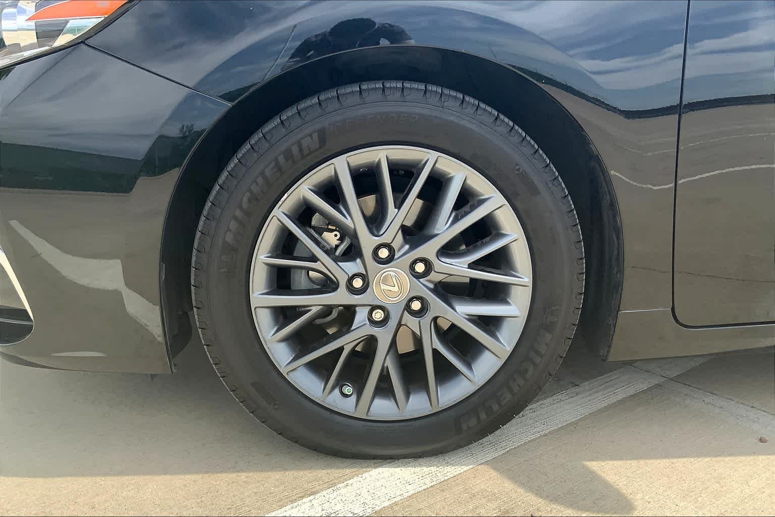 Used 2018 Obsidian Lexus  image 10