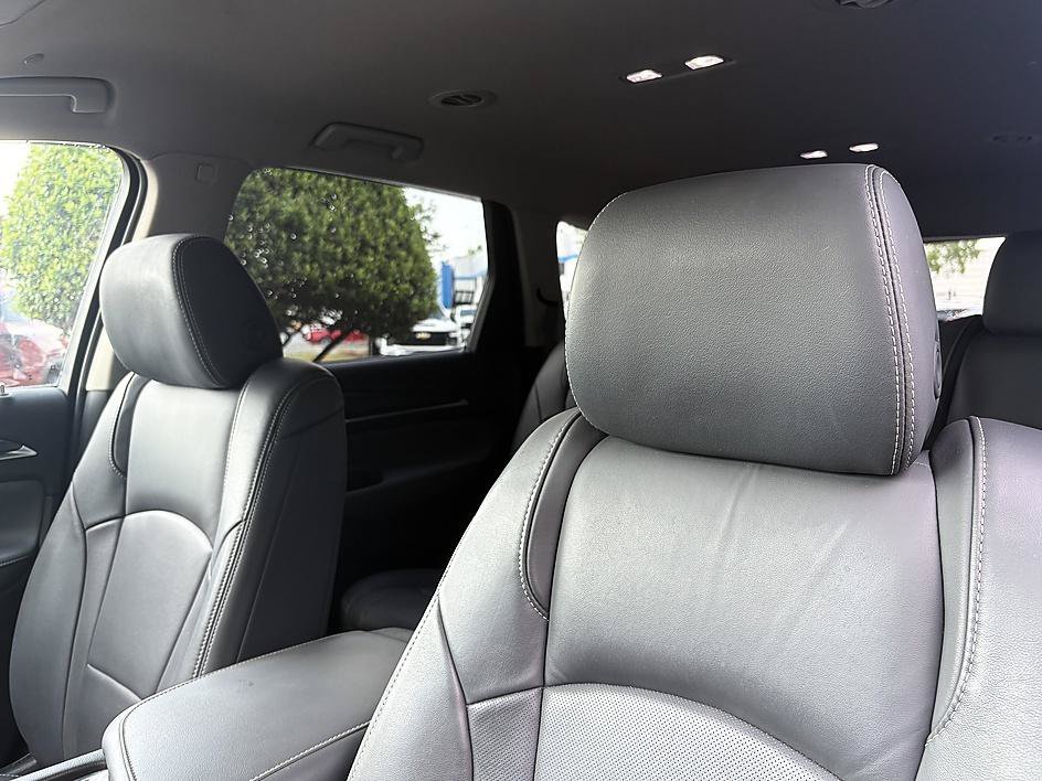 Used 2020 Red Quartz Tintcoat Buick Essence image 17