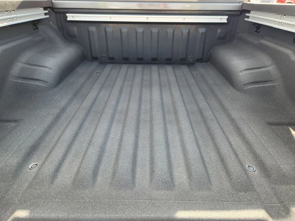 New 2027 Gun Metallic Nissan Crew Cab SV image 25