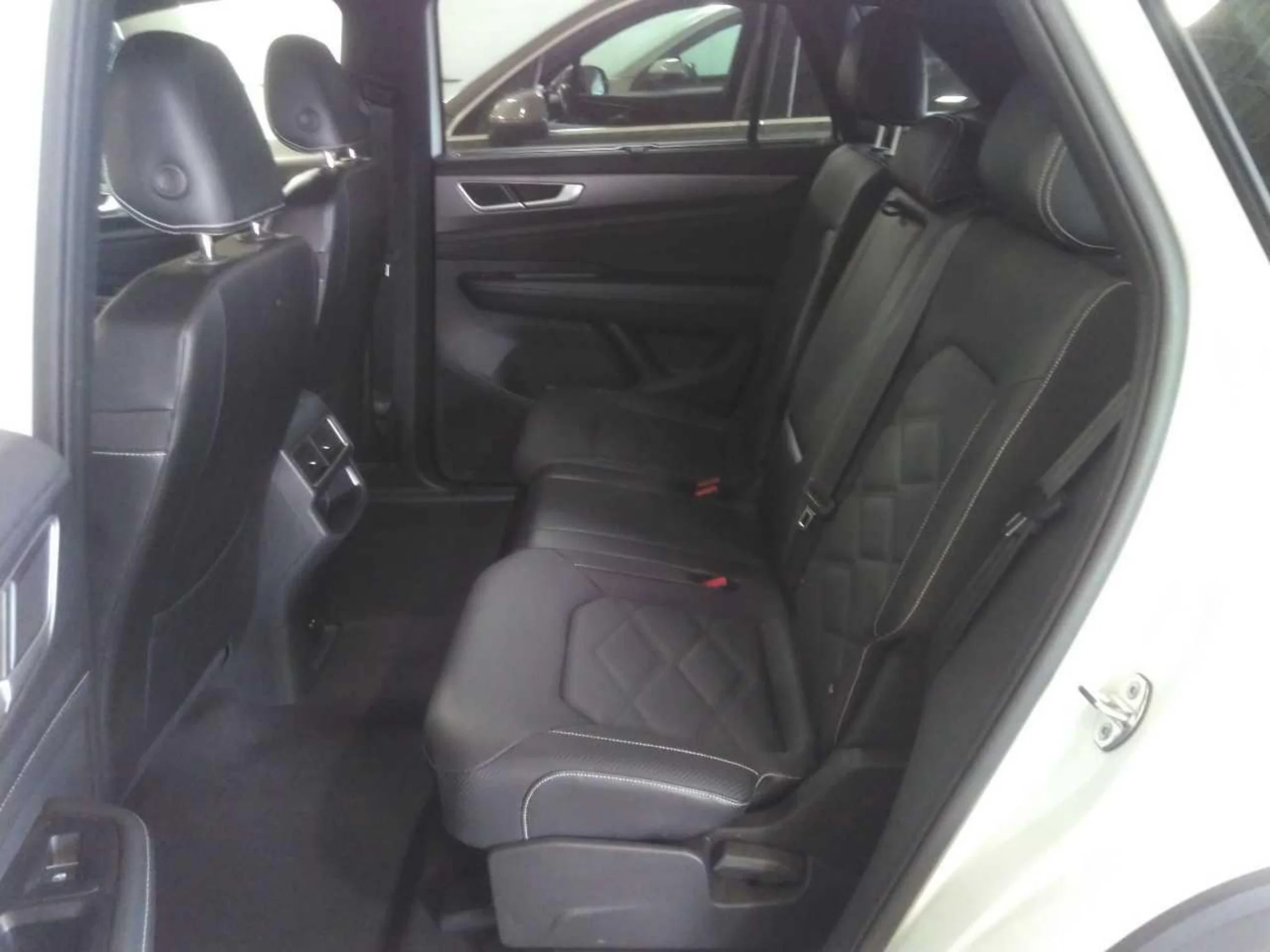 Used 2024 Aurora Red Metallic Volkswagen 2.0T SE w/Technology image 9