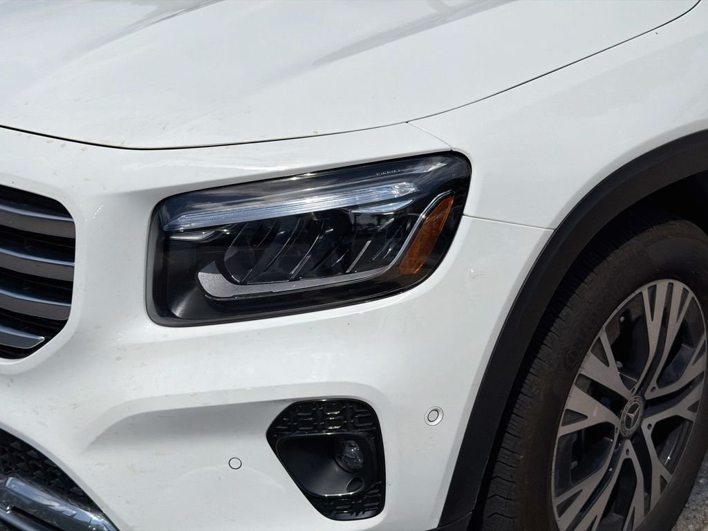 Used 2024 White Mercedes-Benz GLB 250 image 29