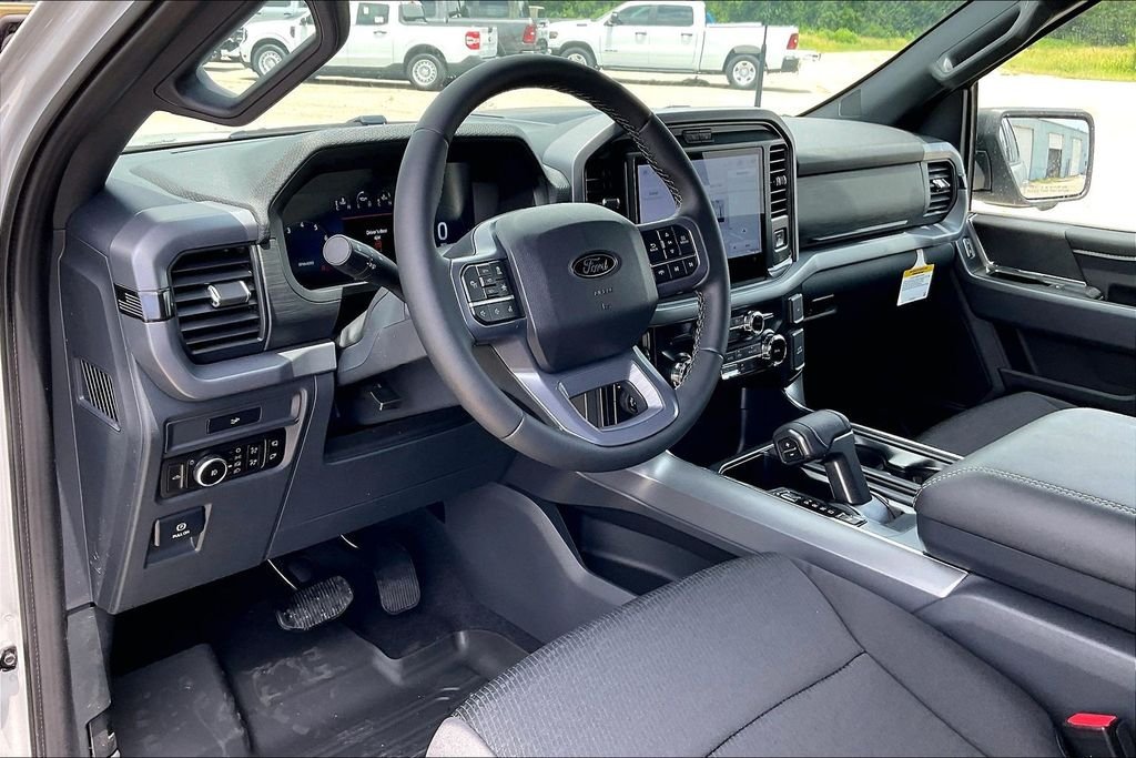 New 2026 Avalanche Ford XLT image 5