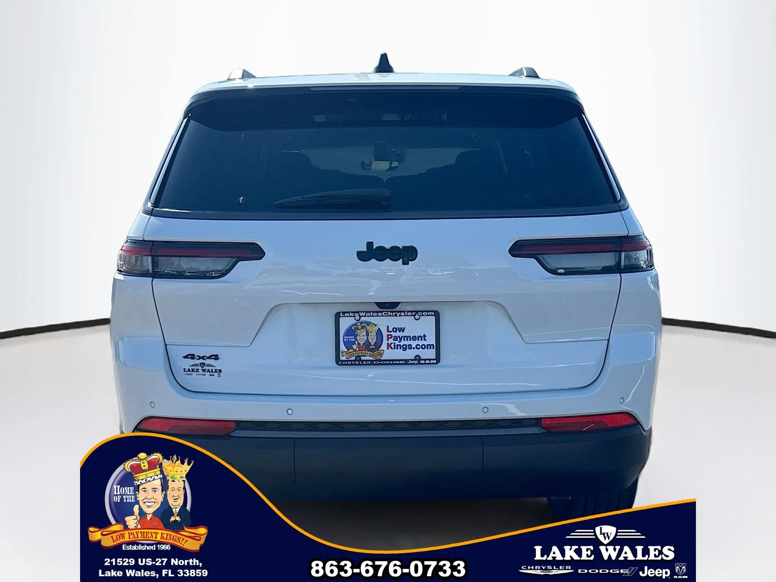 New 2026 Bright White Clear-Coat Exterior Paint Jeep Limited image 5