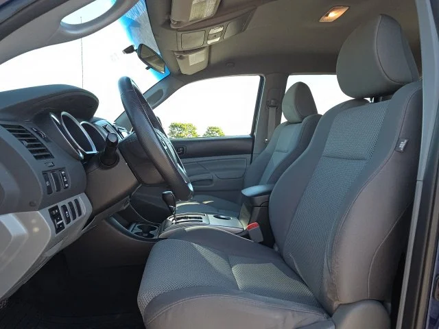 Used 2015 Blue Toyota PreRunner image 9