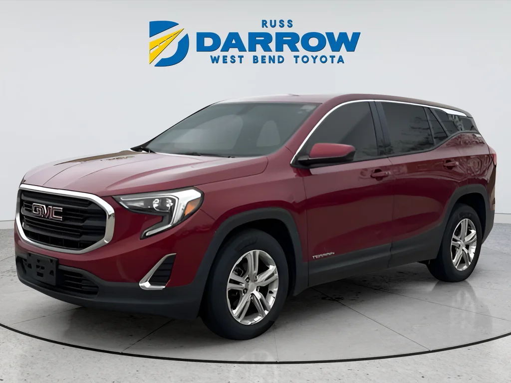 Used 2018 Red GMC SLE image 1