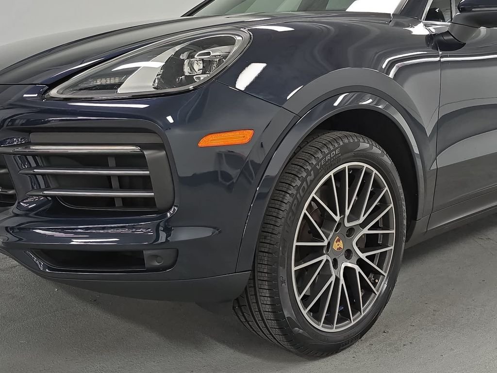 Certified Used 2023  Porsche Base image 11
