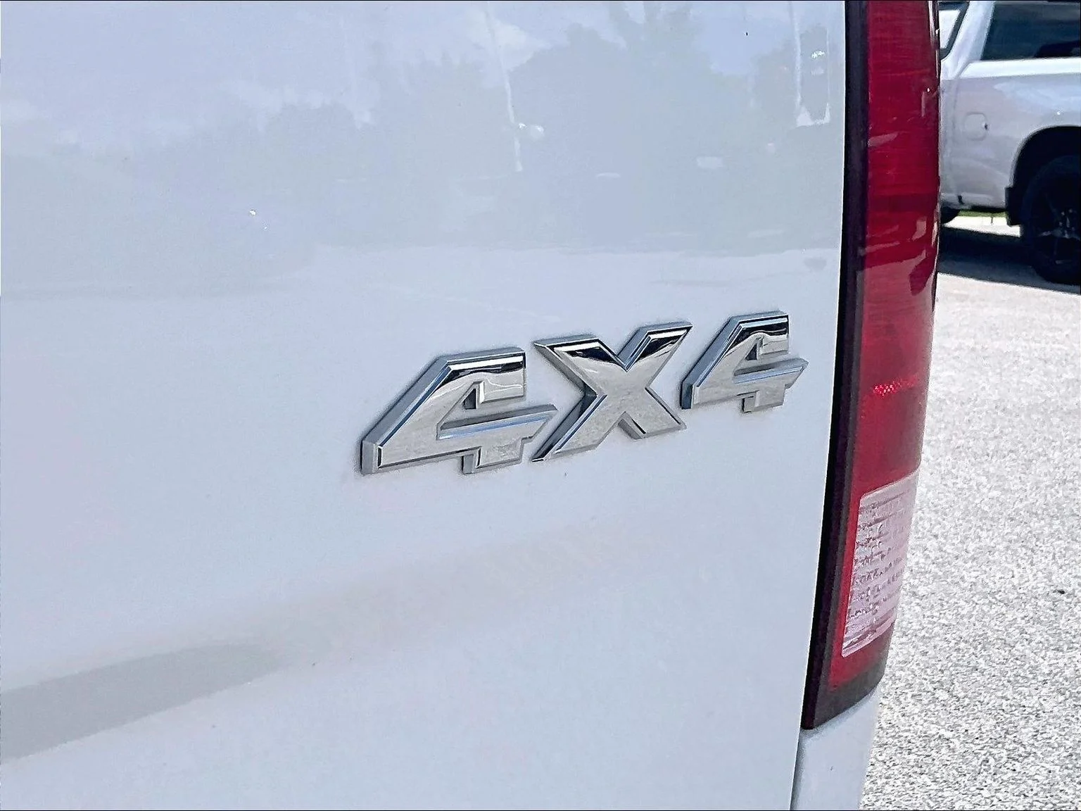Used 2022 White Ram SLT image 9