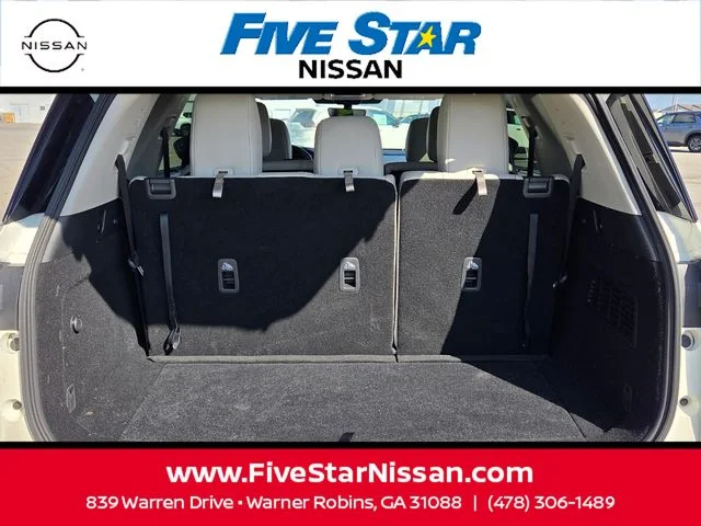 Used 2024 White Nissan SL image 12