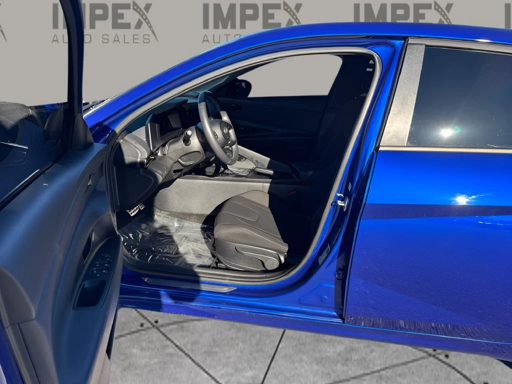 Used 2025 Blue Hyundai SEL Sport image 27