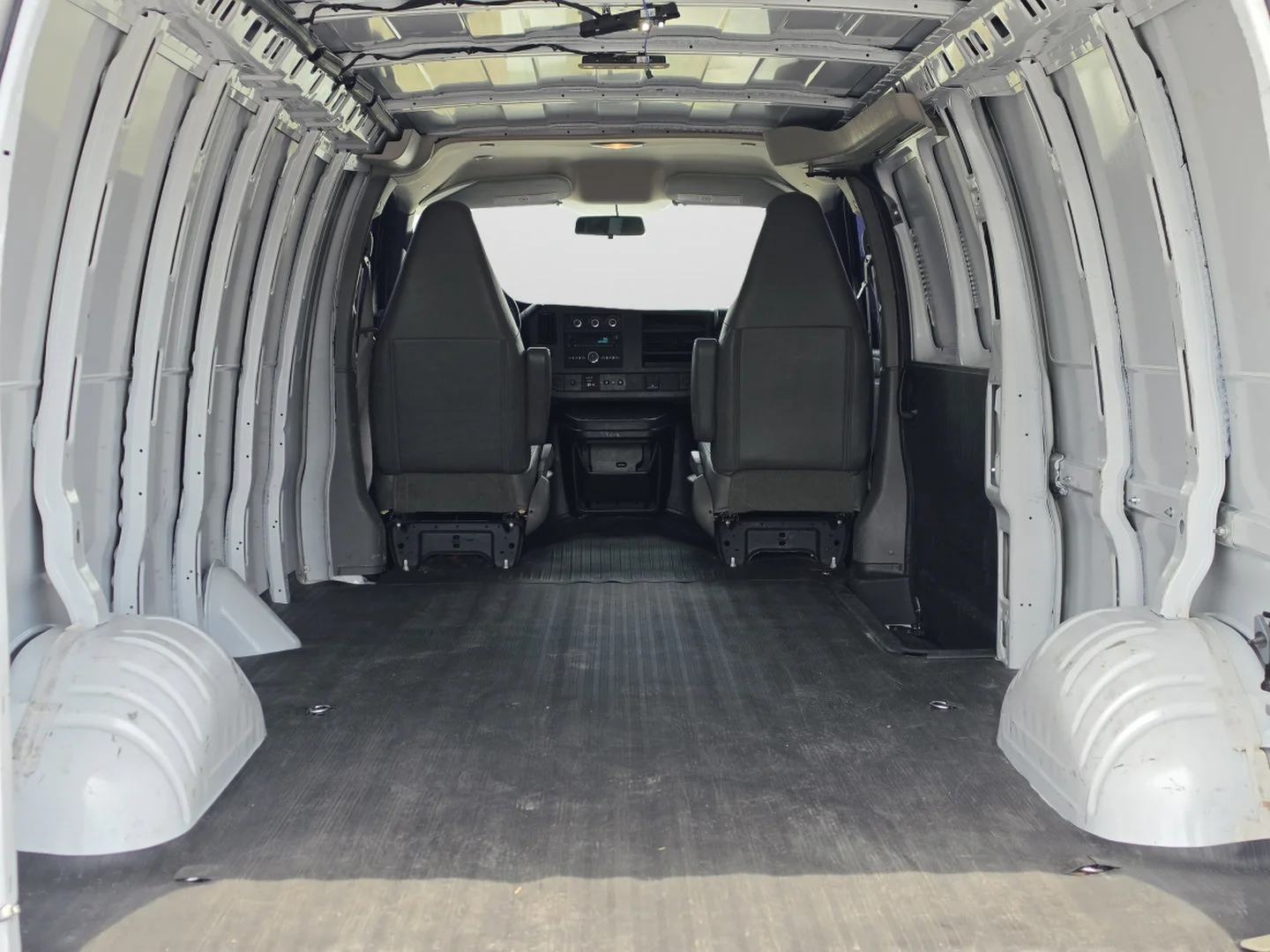 Used 2023 Summit White GMC Work Van image 15