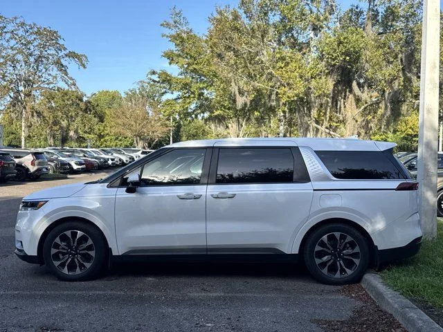 Used 2024 White Kia EX image 4